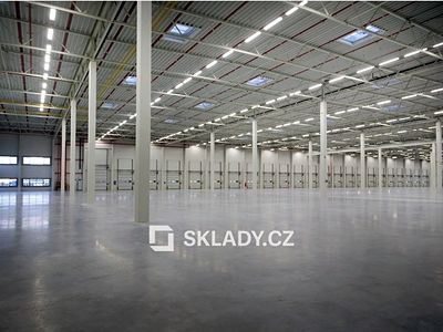 Pronájem skladového prostoru 18200 m²