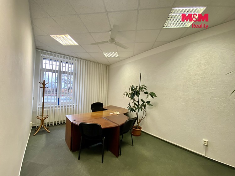 Pronájem komerčního prostoru, 19 m² (2 z 8)