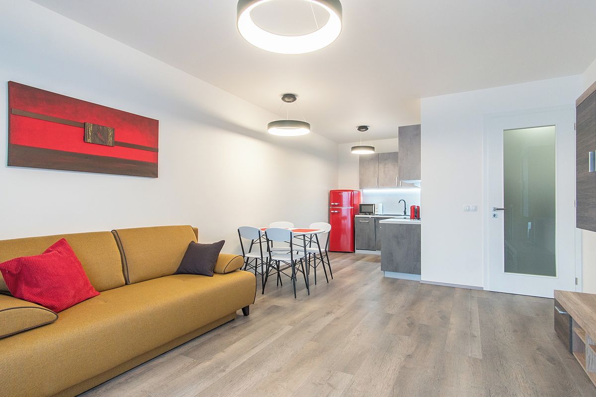 Pronájem bytu 2+kk 67 m², Praha – fotka 1 z 3