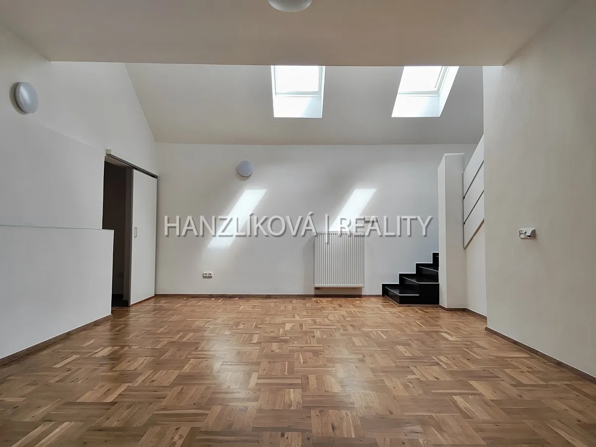 Pronájem bytu 3+kk 105 m²