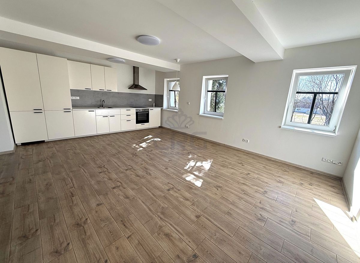 Pronájem bytu 4+kk 111 m²