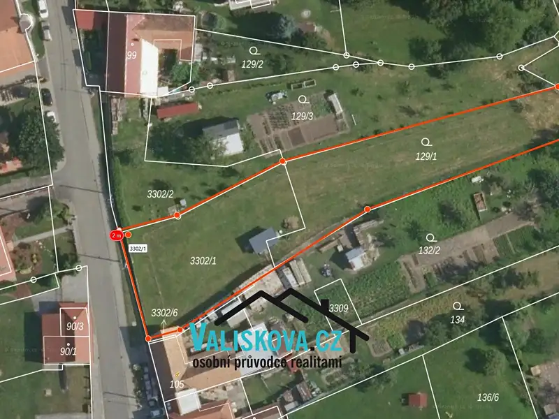 Prodej stavebního pozemku 1790 m², Roštín – náhled fotky 1