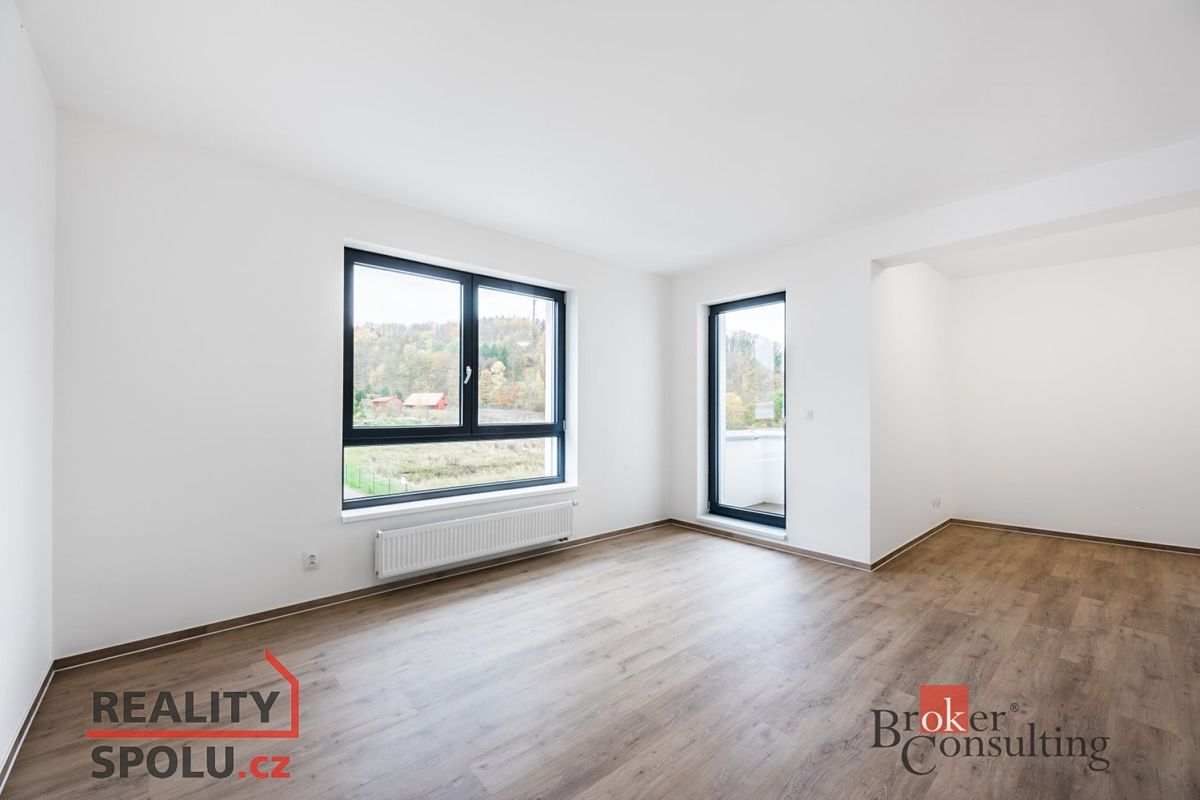 Pronájem bytu 1+kk 43 m² – fotografie 3