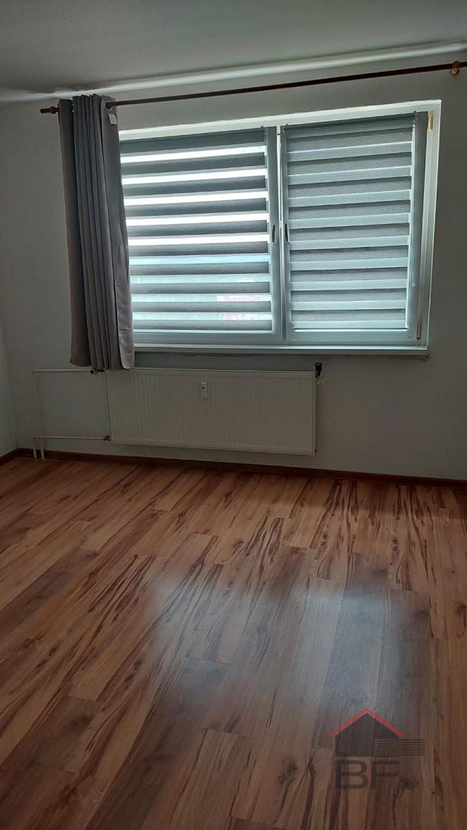 Pronájem bytu 2+kk 40 m² – fotografie 3