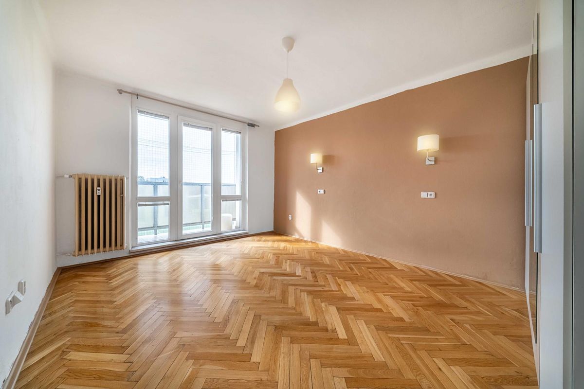 Pronájem bytu 3+1 69 m² – fotografie 2