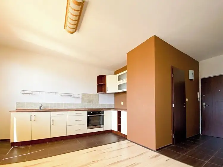 Pronájem bytu 1+1 36 m², Chomutov – náhled fotky 2