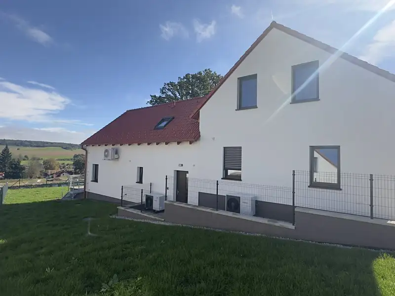 Prodej rodinného domu 120 m², pozemek 305 m², Hluboká nad Vltavou – náhled fotky 3