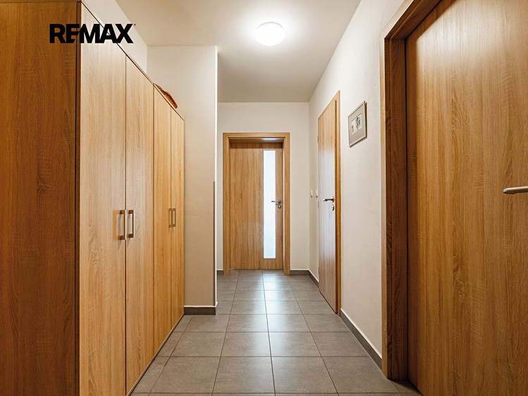 Комерційне приміщення на продаж, 91 м² (18 з 25)