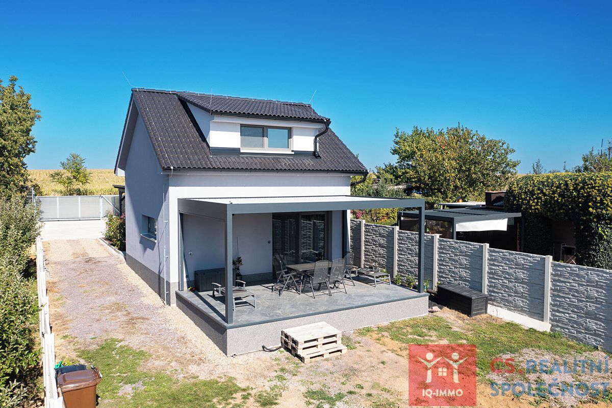 Prodej rodinného domu 83 m², pozemek 997 m² – fotografie 2