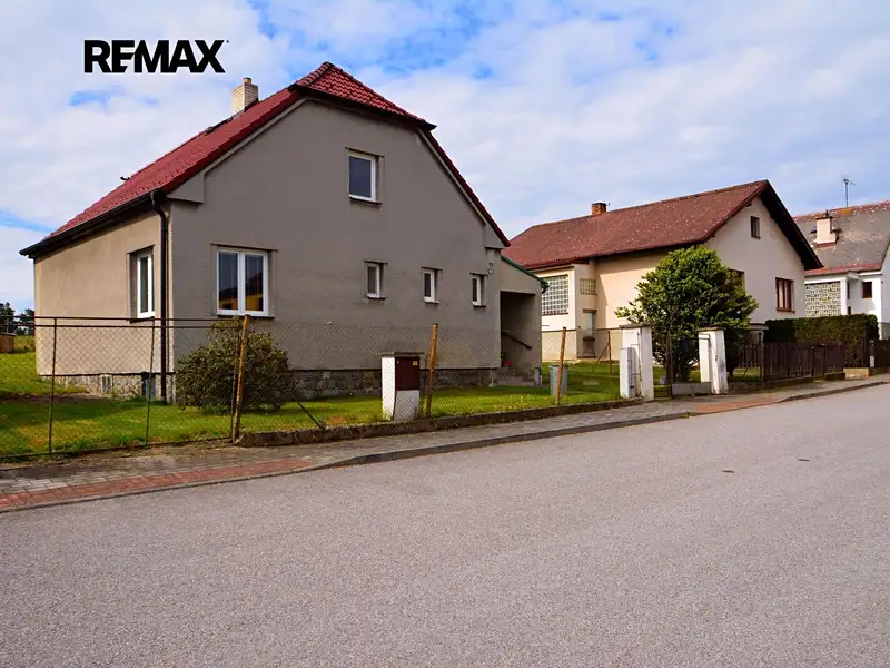 Prodej rodinného domu 187 m², pozemek 344 m², Olešnice – náhled fotky 3