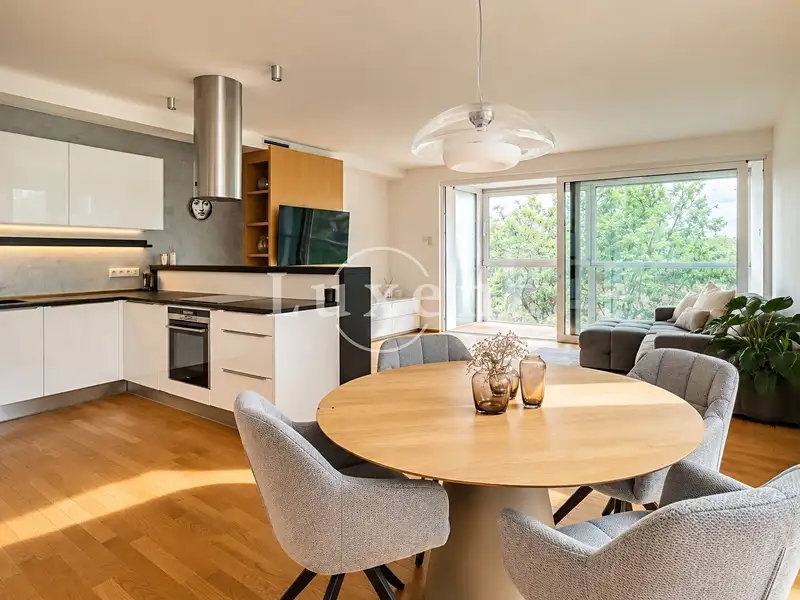 Prodej bytu 3+kk 74 m², Praha – náhled fotky 1