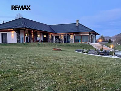 Prodej rodinného domu 255 m², pozemek 1650 m²