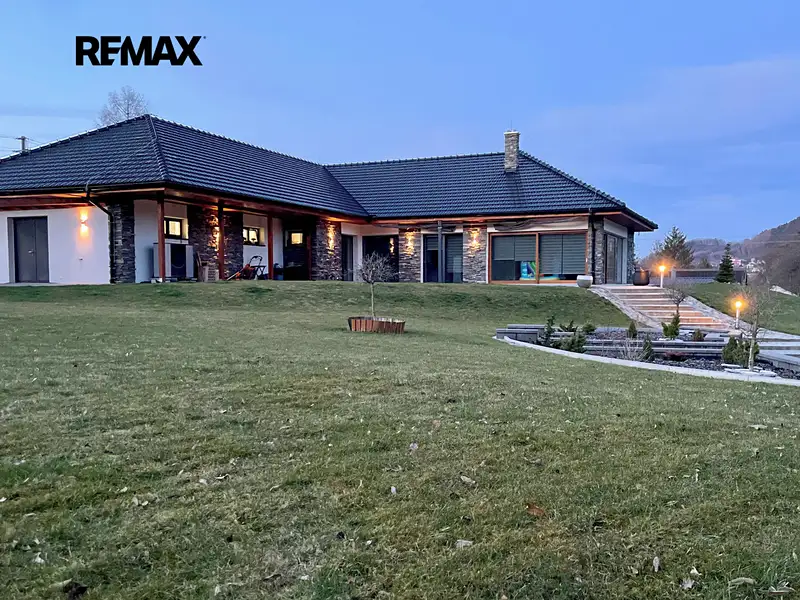 Prodej rodinného domu 255 m², pozemek 1650 m², Štramberk – náhled fotky 1