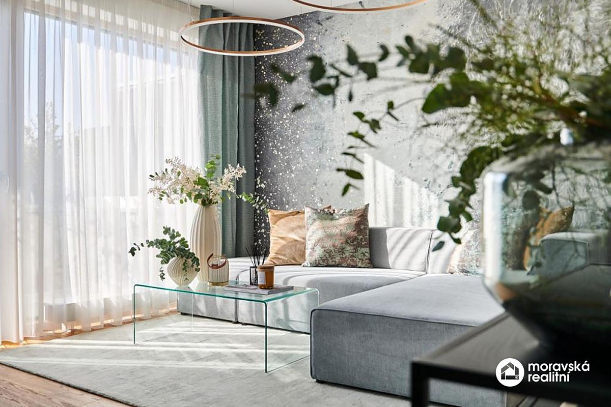 Pronájem bytu 2+kk 50 m² – fotografie 2