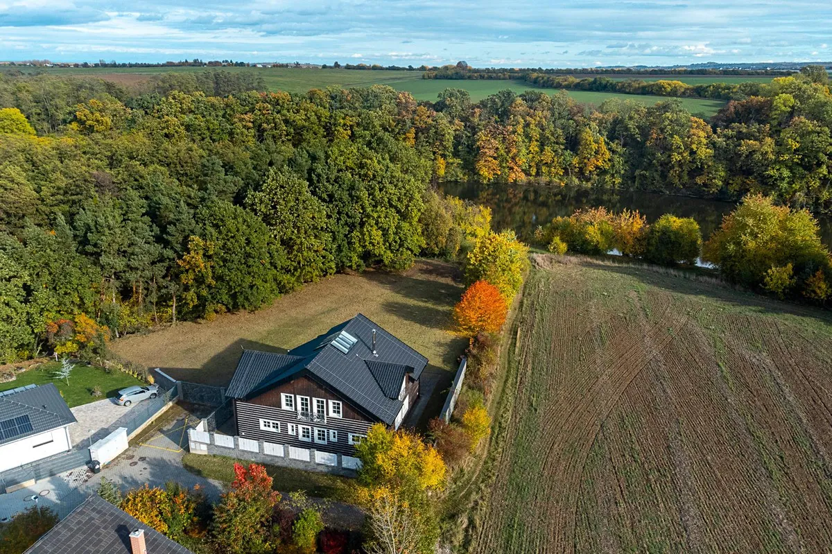 Prodej vily 247 m², pozemek 3640 m²