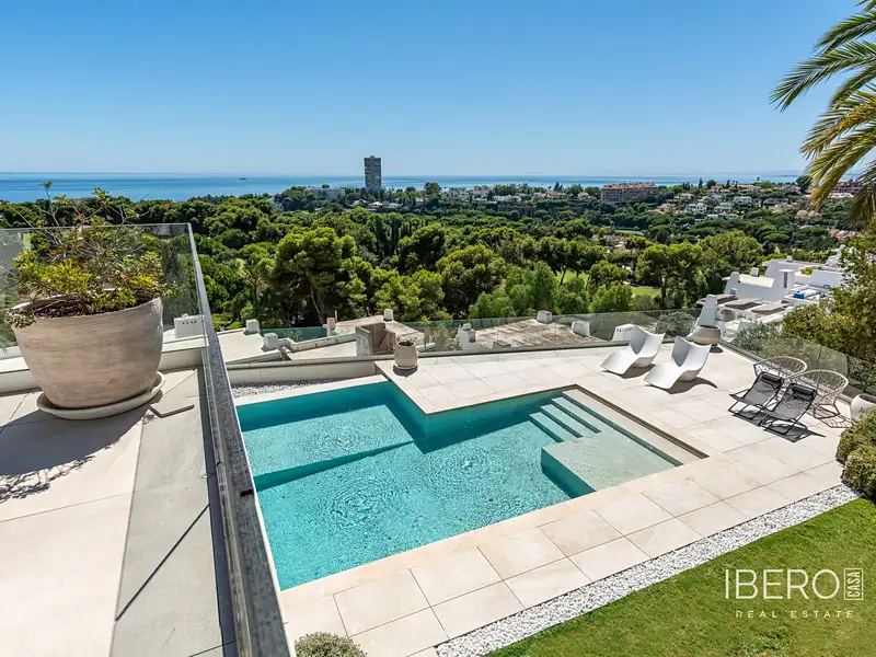 Prodej rodinného domu 429 m², pozemek 1250 m², Marbella – náhled fotky 2