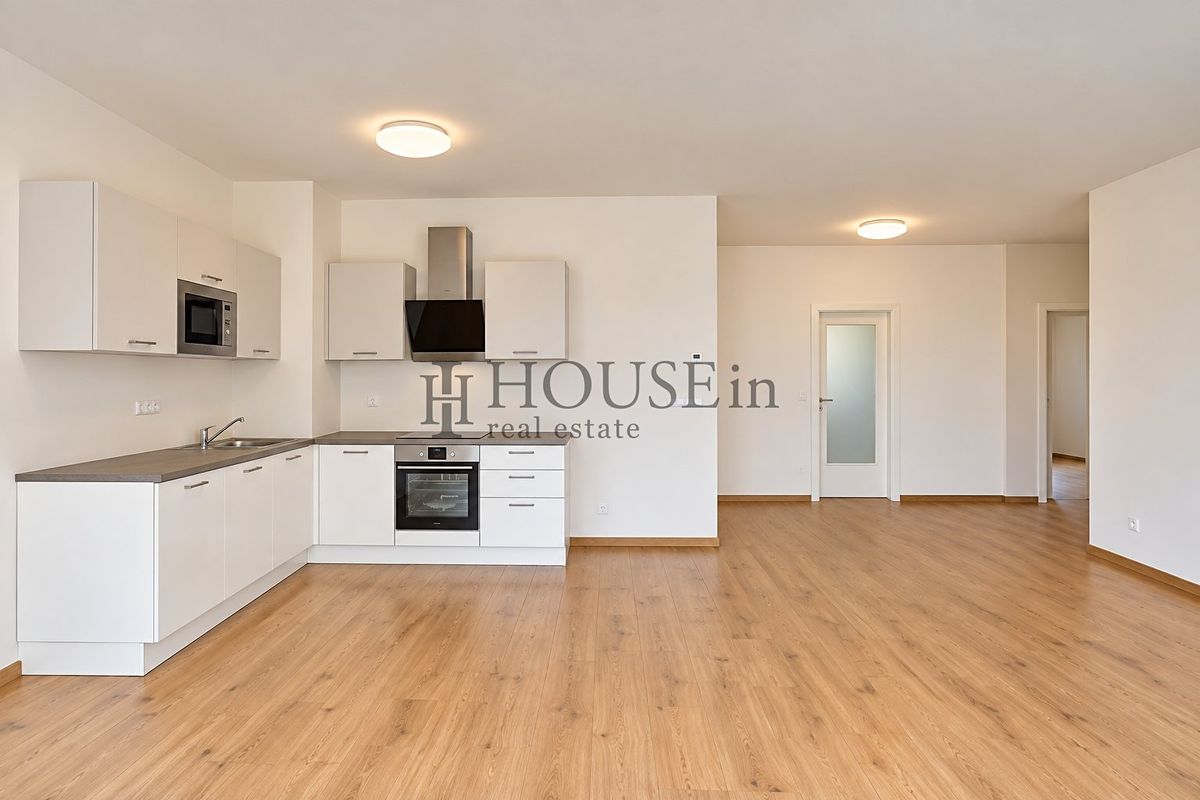Pronájem bytu 4+kk 103 m² – fotografie 2