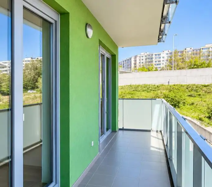 Pronájem bytu 2+kk 50 m², Praha – náhled fotky 2