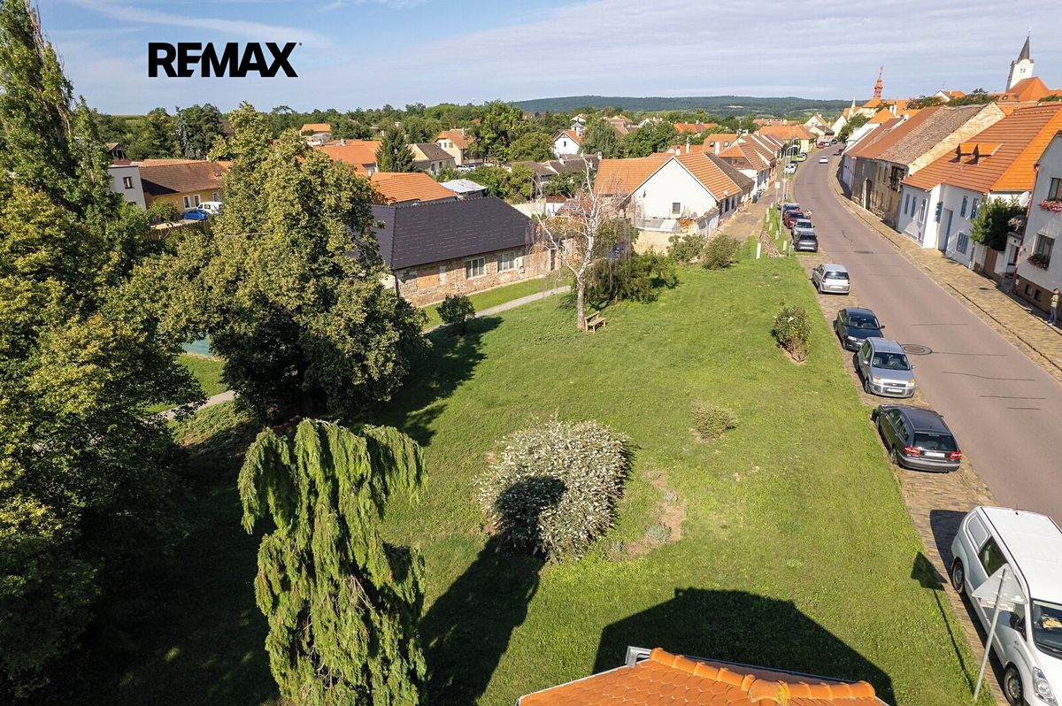 Prodej pozemku 739 m² – fotografie 5