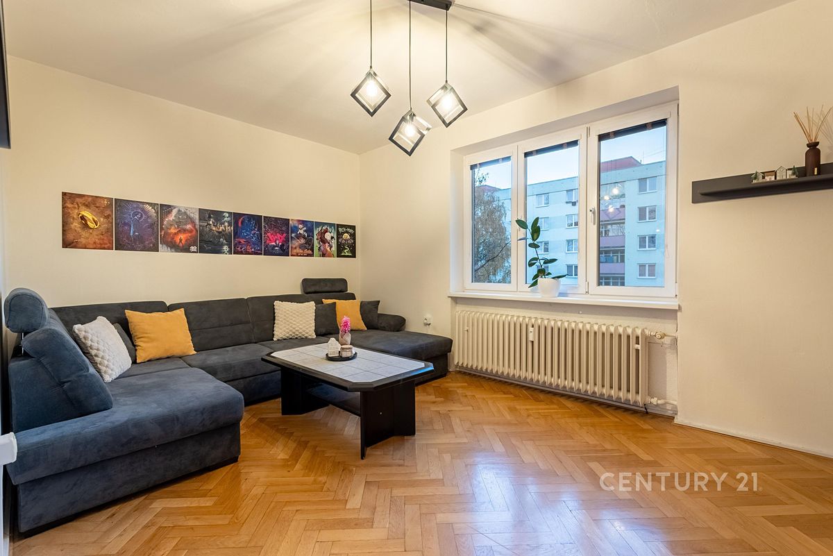 Pronájem bytu 2+1 63 m² – fotografie 2