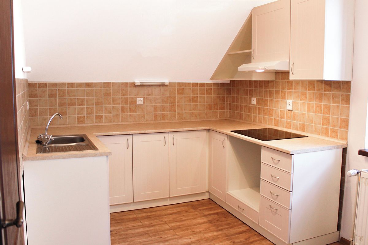 Pronájem bytu 1+kk 37 m² – fotografie 3