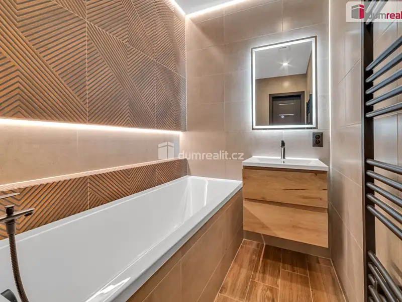 Prodej bytu 4+1 82 m², Sokolov – náhled fotky 3