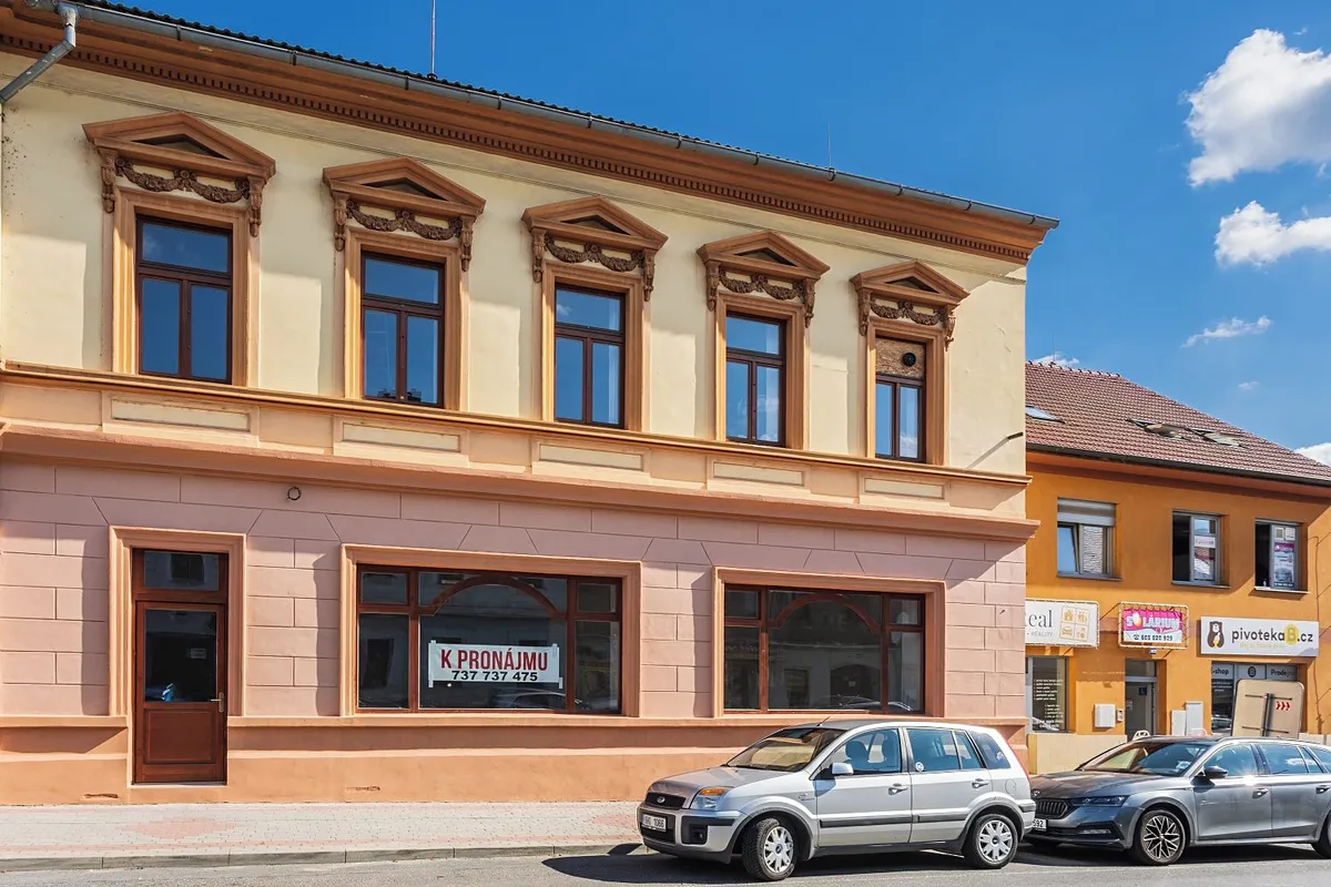 Pronájem obchodního prostoru 150 m²