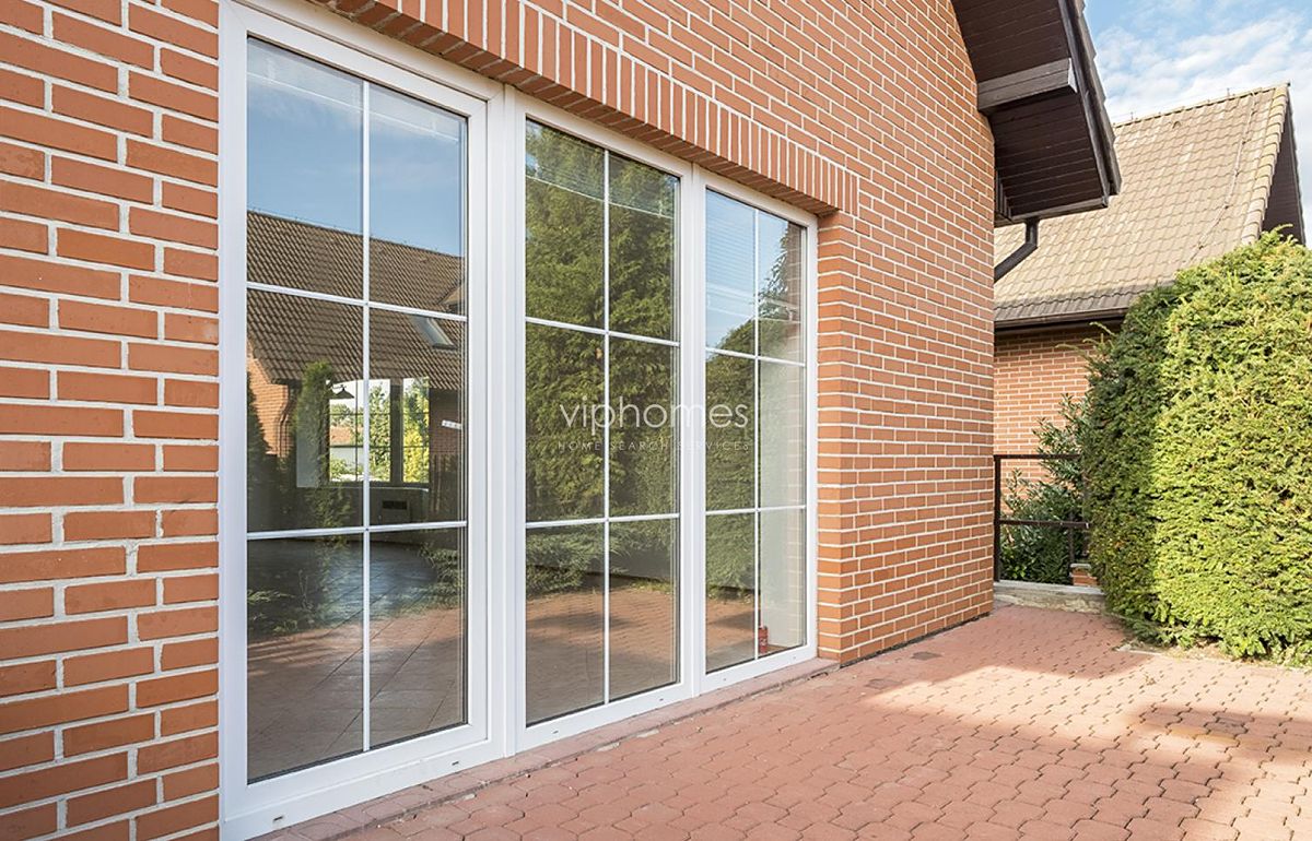 Pronájem vily 250 m², pozemek 383 m² – fotografie 5
