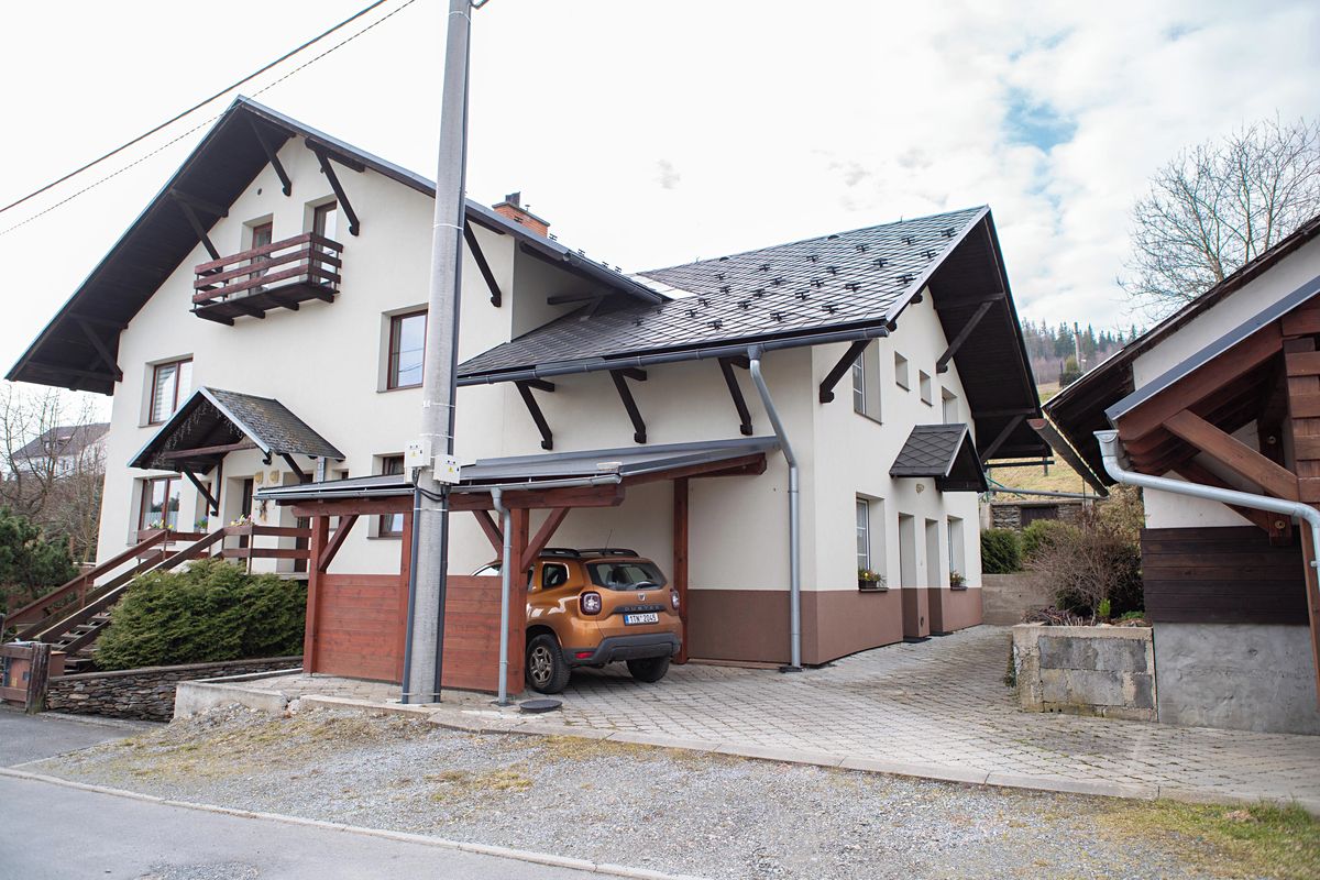 Prodej rodinného domu 265 m², pozemek 1268 m²