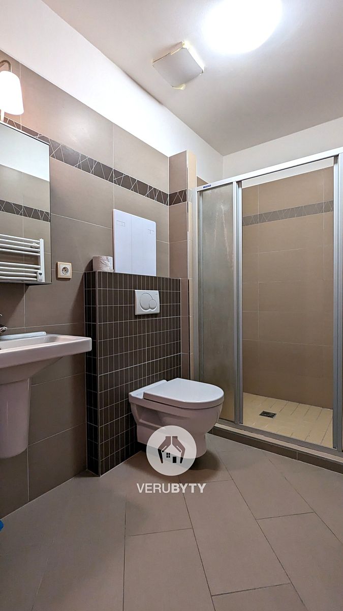 Pronájem bytu 2+kk 43 m² – fotografie 4