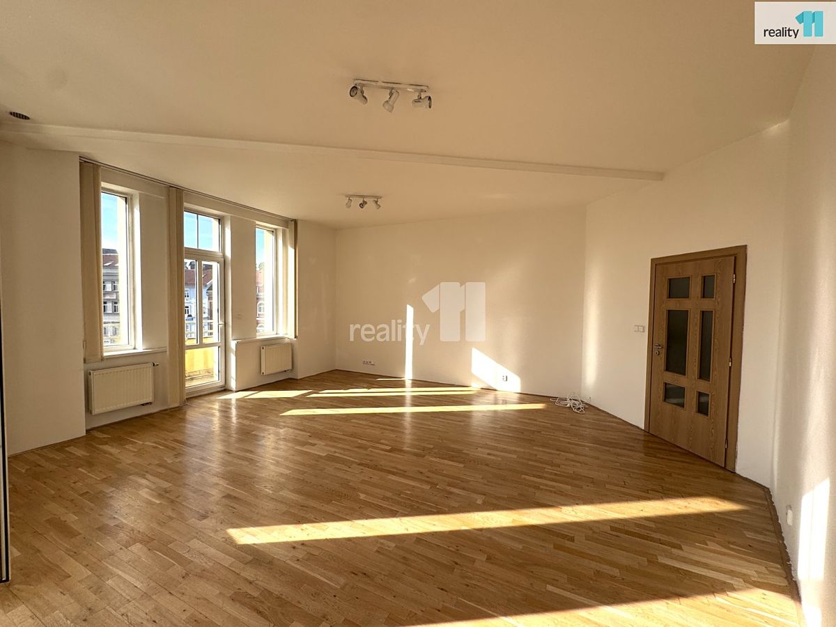 Pronájem bytu 2+kk 85 m² – fotografie 4