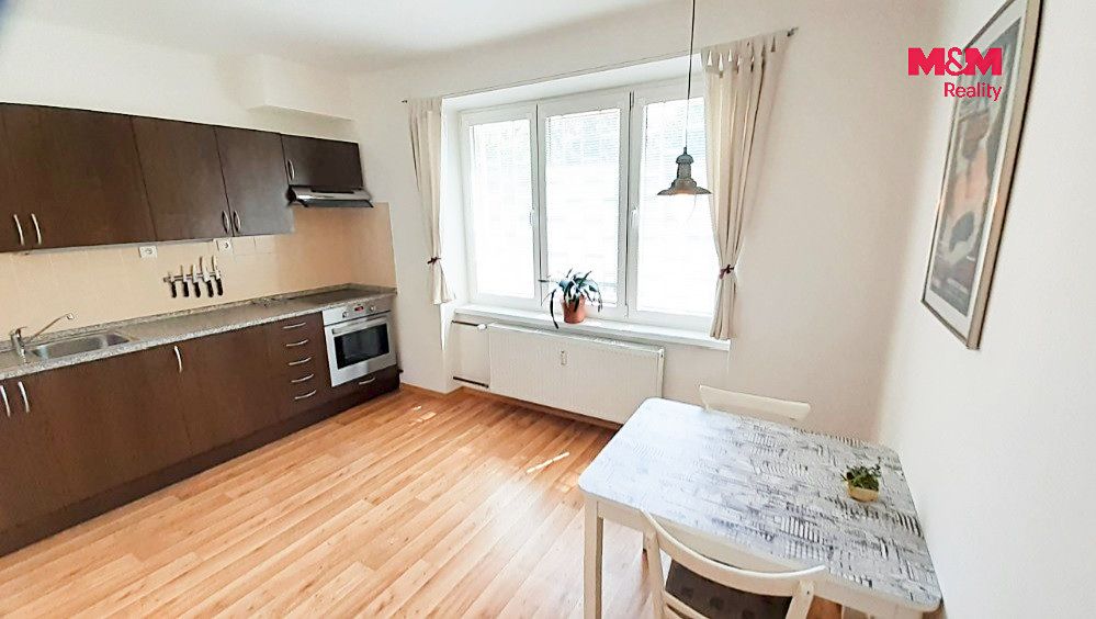 Pronájem bytu 1+1 37 m² – fotografie 3