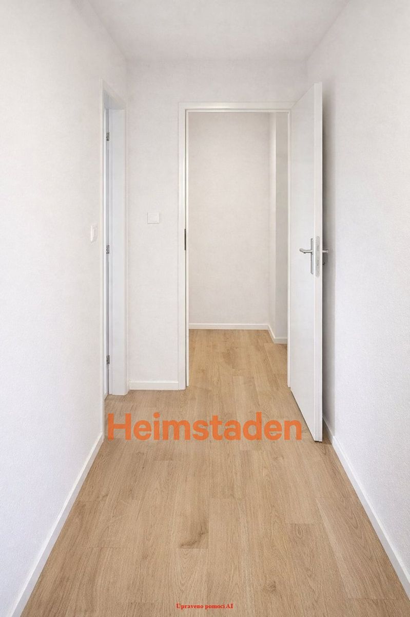 Pronájem bytu 1+kk 24 m² – fotografie 4