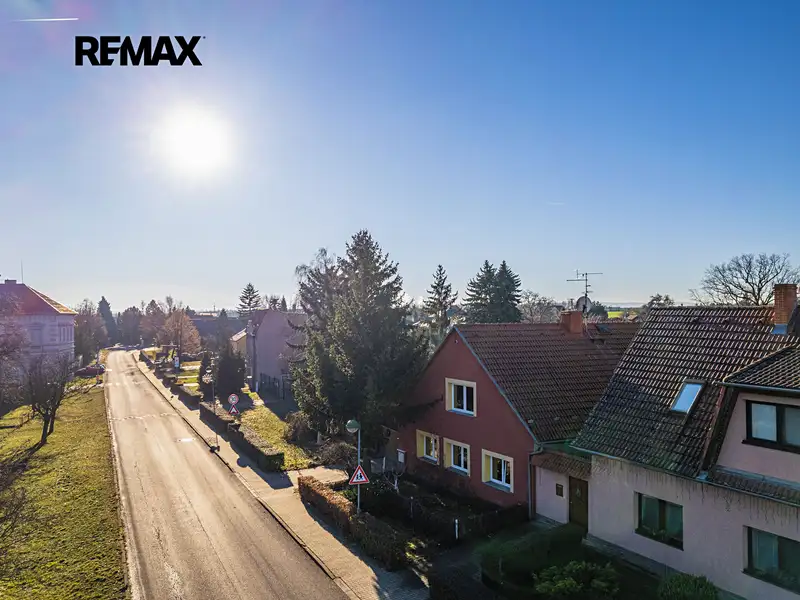 Prodej rodinného domu 350 m², pozemek 1872 m², Spořice – náhled fotky 2