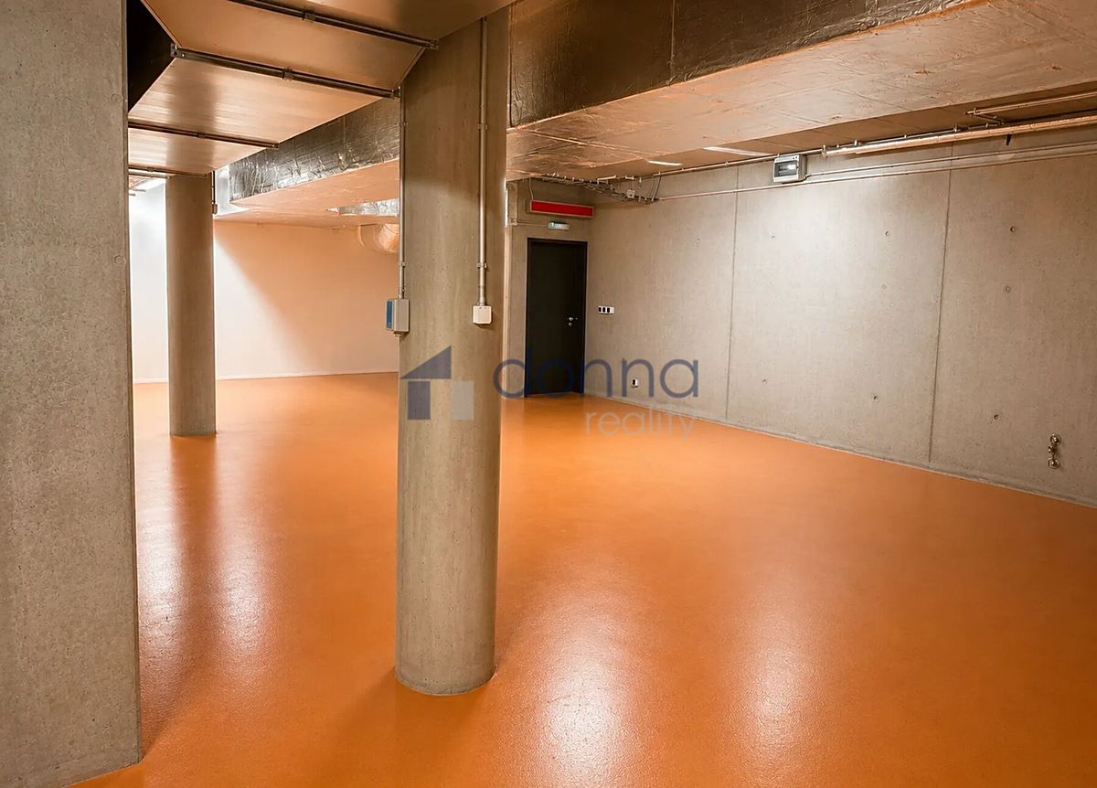 Pronájem skladového prostoru 330 m² – fotografie 4