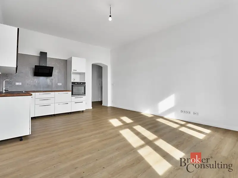 Prodej bytu 3+kk 90 m², Cheb – náhled fotky 2