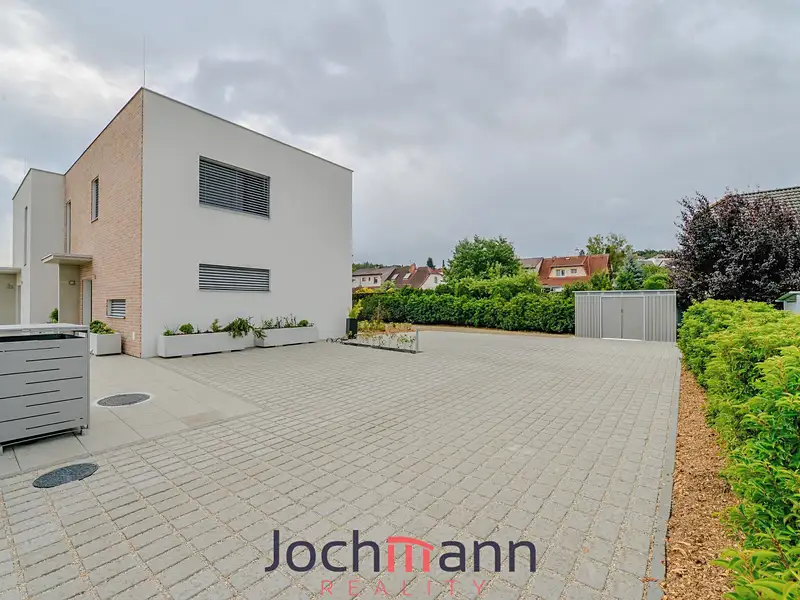Pronájem rodinného domu 120 m², pozemek 300 m², Hluboká nad Vltavou – náhled fotky 1