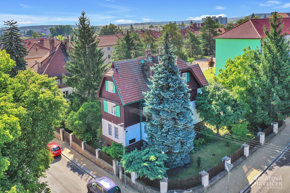 Prodej rodinného domu 170 m², pozemek 723 m² – fotografie 3
