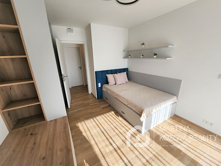 Pronájem bytu 4+kk, 120 m² (19 z 29)