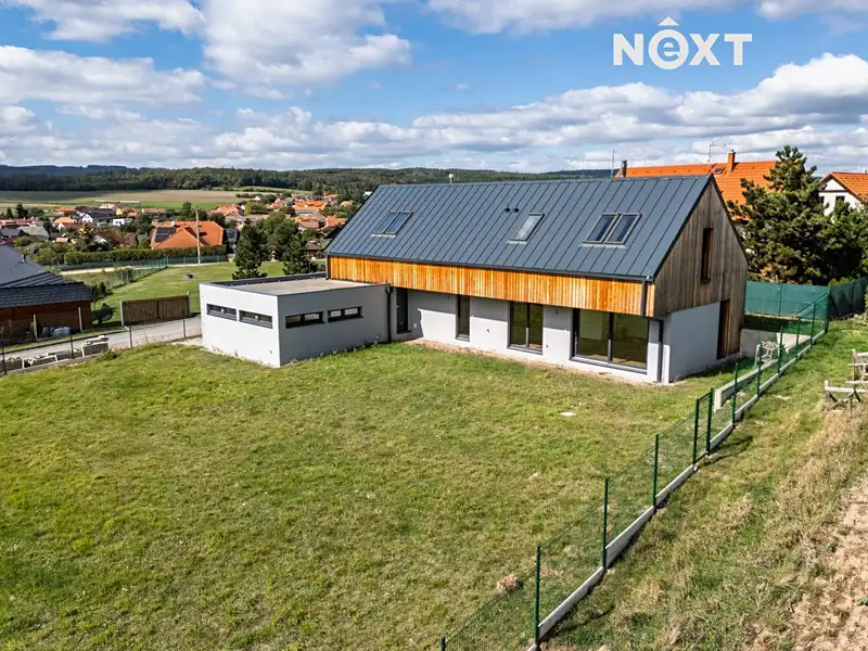 Prodej rodinného domu 214 m², pozemek 1127 m², Březová – náhled fotky 1