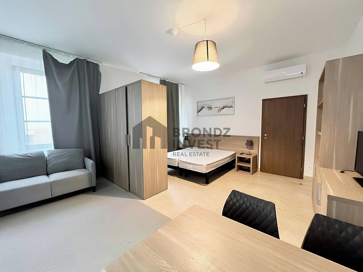 Pronájem bytu 1+kk 38 m² – fotografie 2