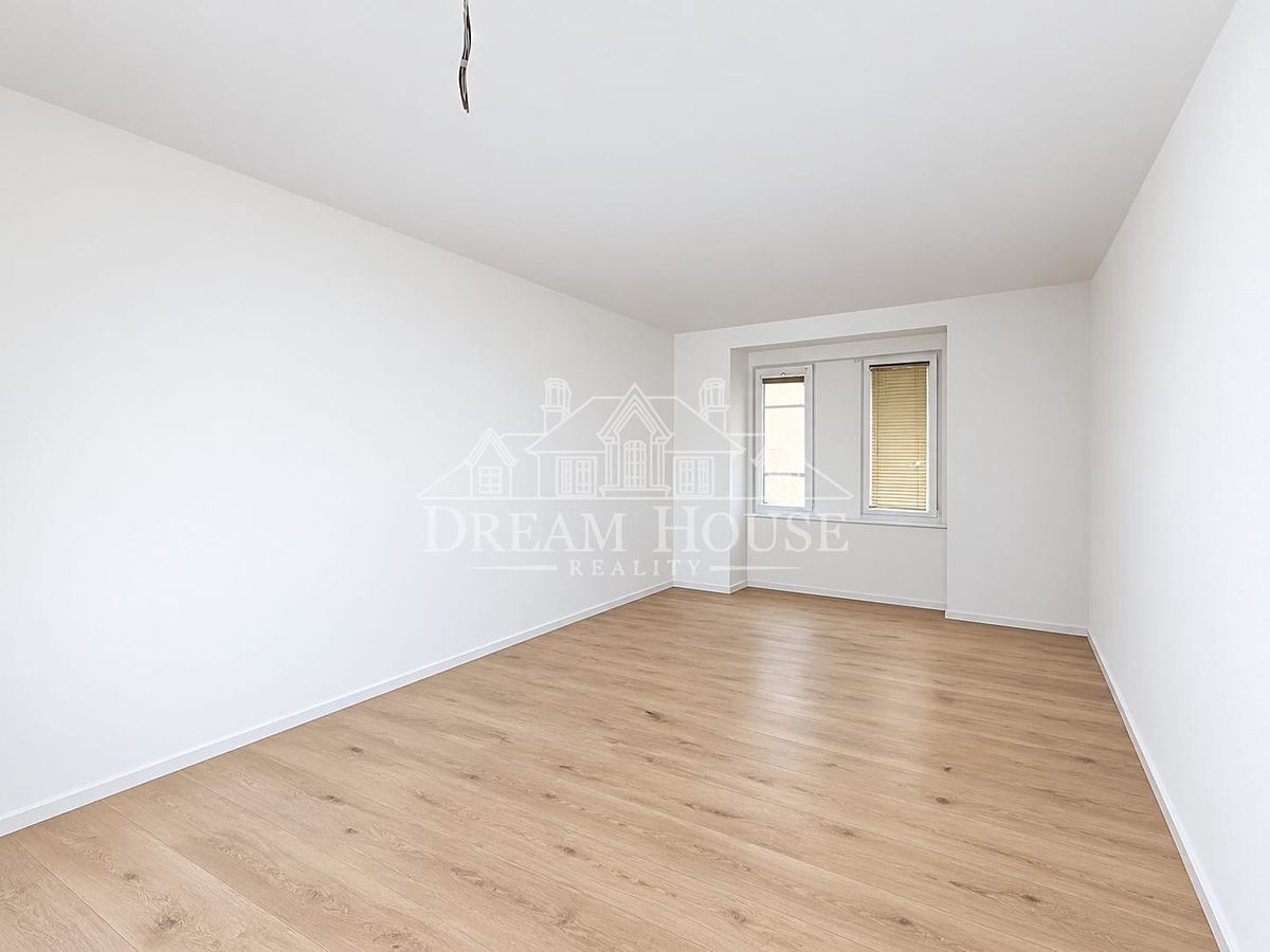 Pronájem bytu 2+kk 46 m² – fotografie 3