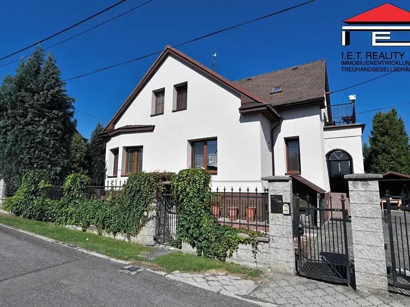 Prodej rodinného domu 255 m², pozemek 520 m², Orlová – náhled fotky 1