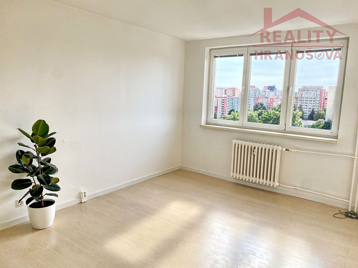 Pronájem bytu 2+1 54 m² – fotografie 3