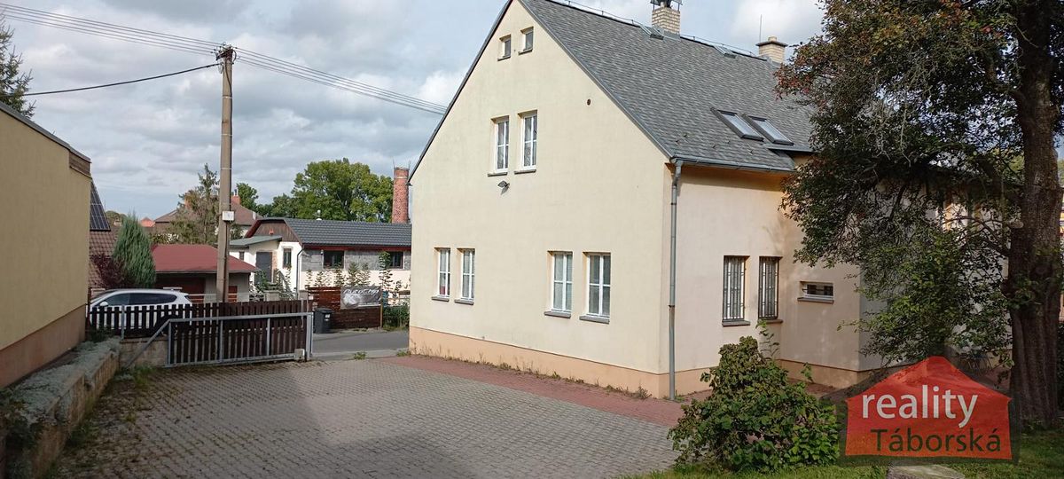 Prodej komerční nemovitosti 305 m² – fotografie 2