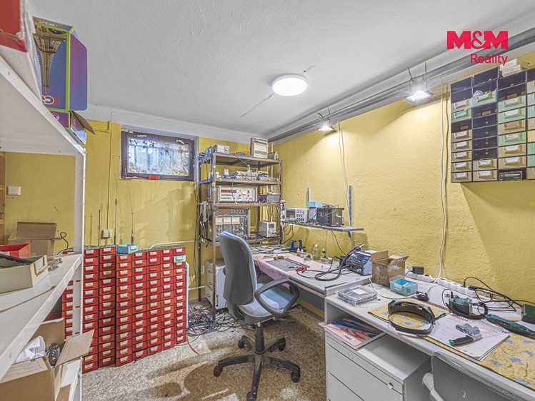 Комерційне приміщення на продаж, 330 м² (18 з 30)
