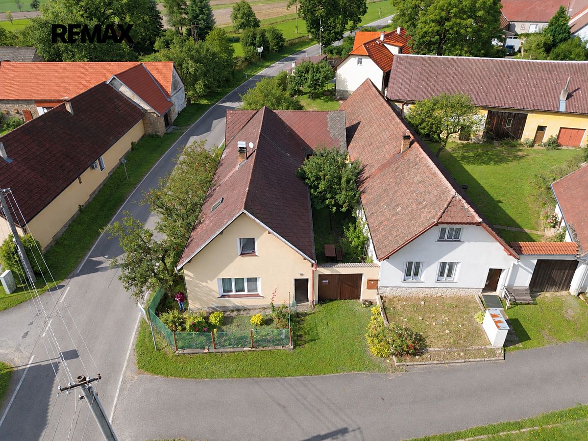 Prodej rodinného domu 80 m², pozemek 350 m² – fotografie 2
