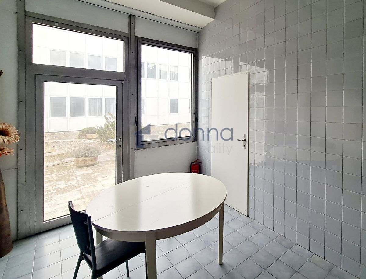 Pronájem obchodního prostoru 170 m² – fotografie 3
