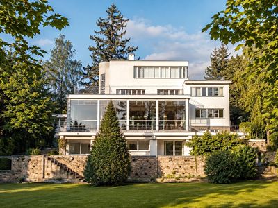 Pronájem vily 1200 m², pozemek 3532 m²