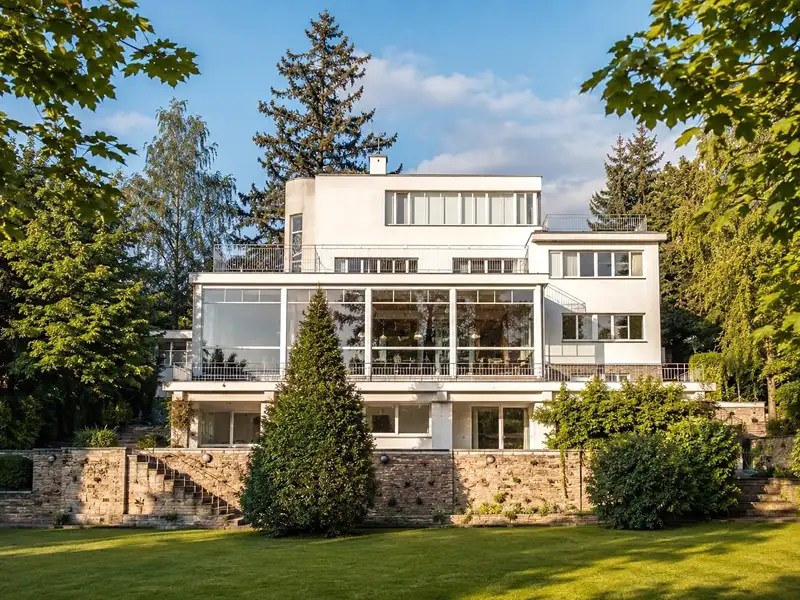 Pronájem vily 1200 m², pozemek 3532 m², Praha – náhled fotky 1